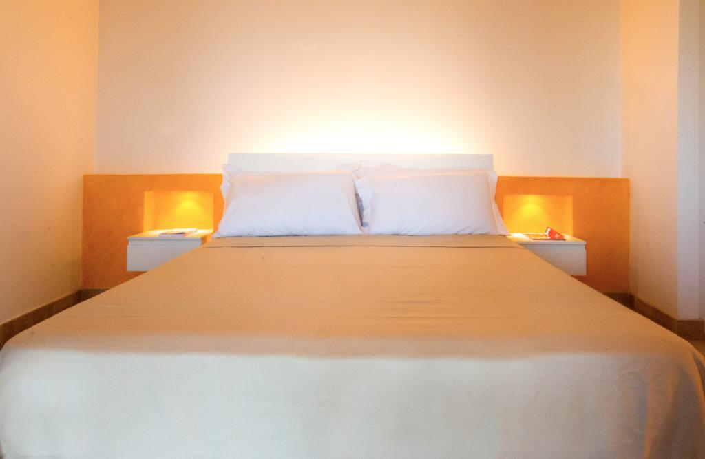 Melus Maris Guest House Syracuse Room photo