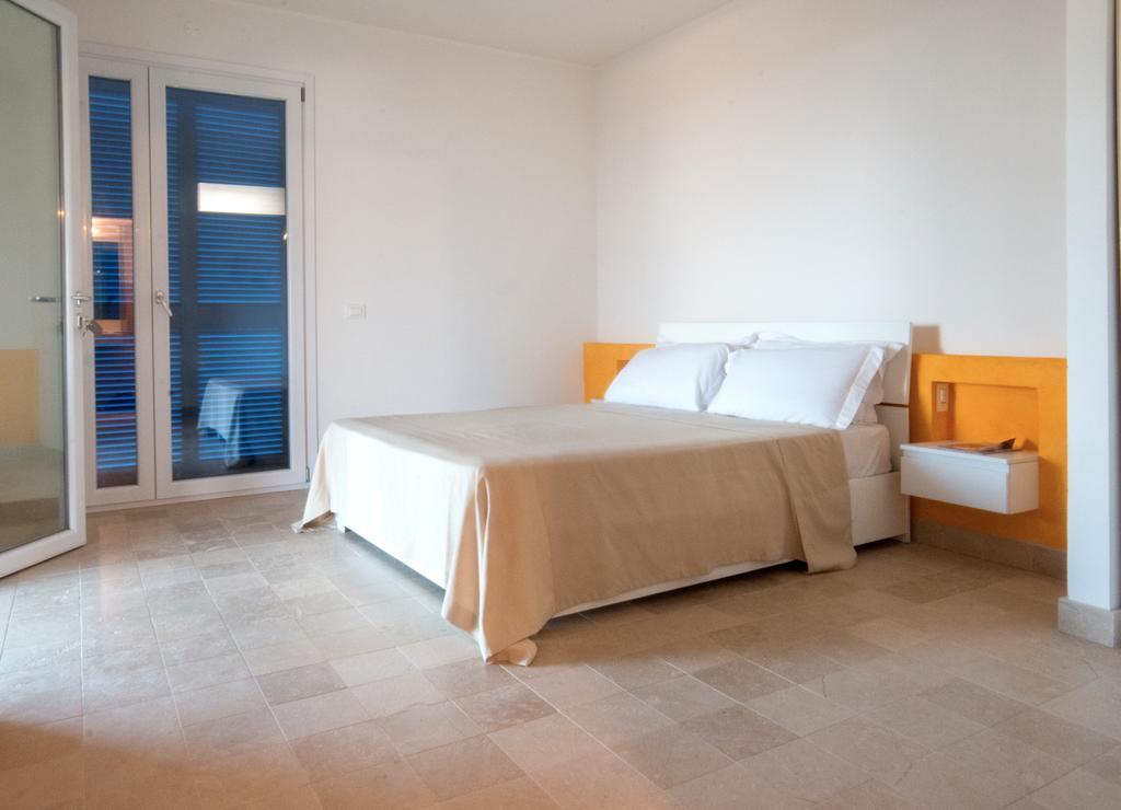 Melus Maris Guest House Syracuse Room photo